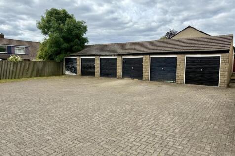 Bramleys Estate Agents - John Booth Close - Robert
