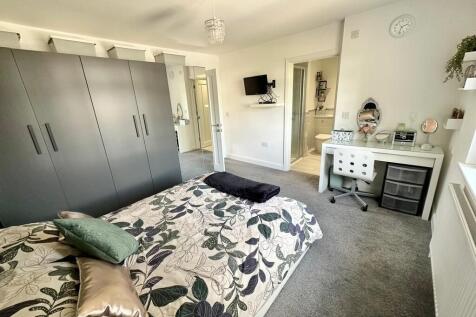 IMG-20250520-WA00...