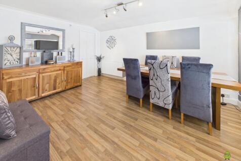 Presented by Clinton at EweMove Bexleyheath and Da