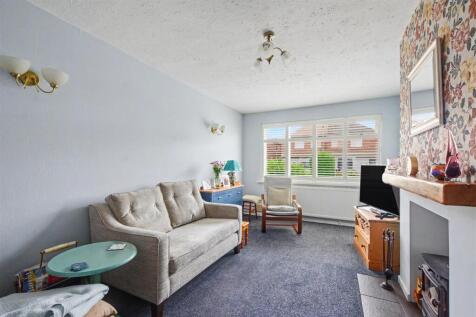 Lounge/Sitting Room