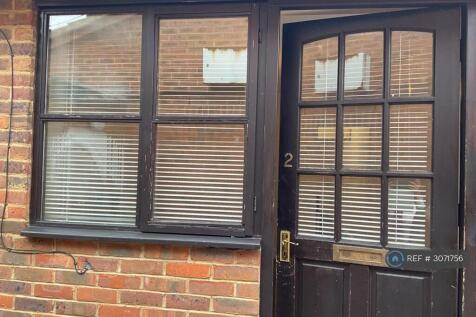 1 Bedroom Flat in AL2 3TF