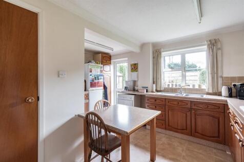 Kitchen/Breakfast Area