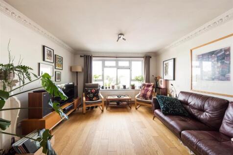 Tristram Close, E17