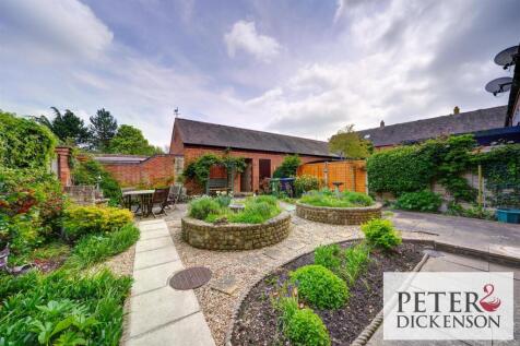 1 Owlets End Garden 4.jpg