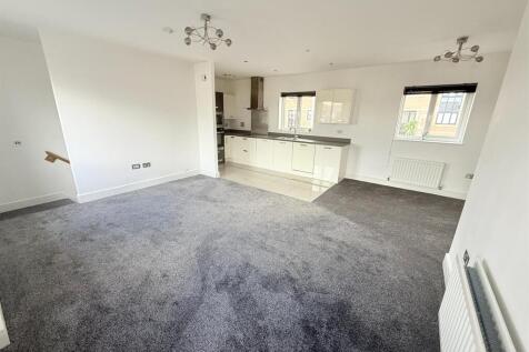 Lounge Open Plan to Kitchen