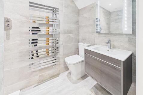 Bedroom 3 En-suite Bathroom