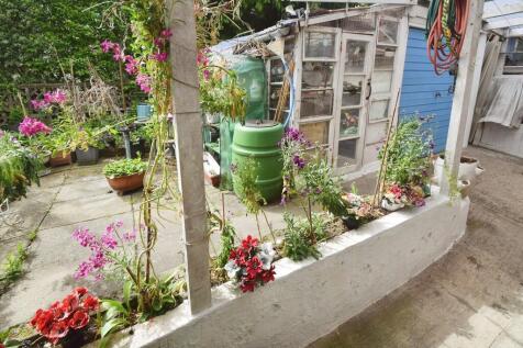 d5755a37-Garden 2...