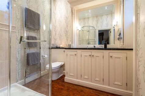 6 bed, 4 bath End of Terrace in Glasgow - Photo 15
