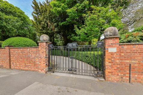 6 bed, 4 bath Detached in Birmingham - Photo 45