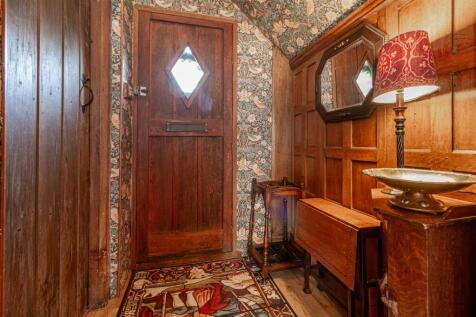Hallway-.jpg