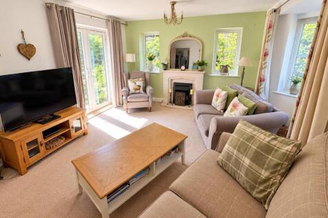 Sitting Room (2).jpg