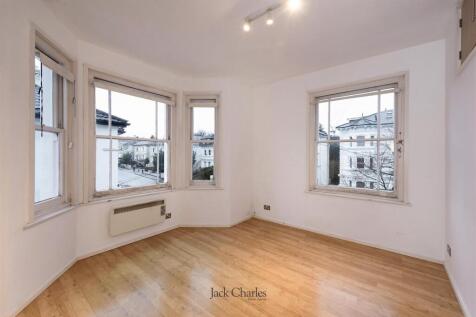 Flat 10, 58 Upper Grosvenor Rd, TN1 2BH 002.jpg