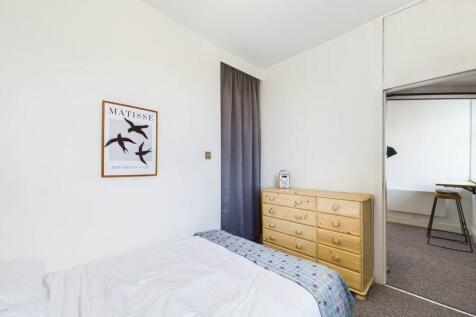 CAM01898G0-PR0131-ST