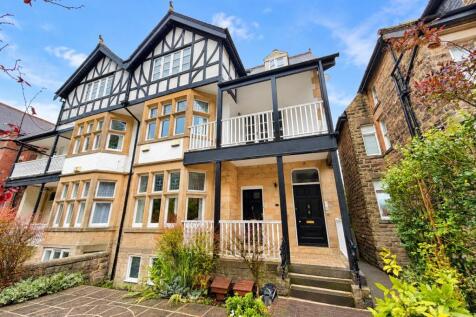 2 Bedroom Flat in HG2 0LE
