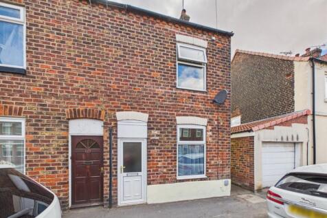 3 Bedroom End Terrace House - For Sale