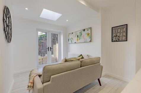 Impressive Extended Dining Kitchen