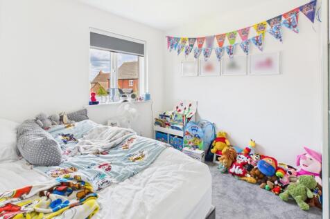 CAM02519G0-PR0284-STILL003