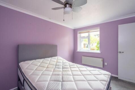Bedroom 1 - Image 2.jpg