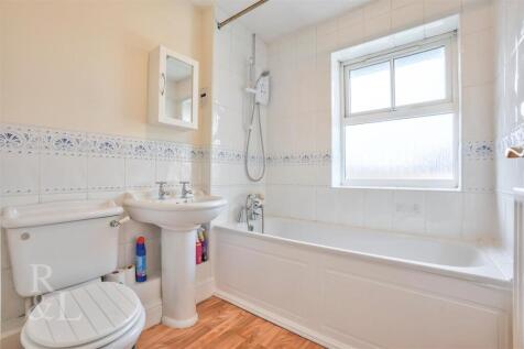 20 Balmoral Close (12).jpg