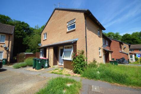 1 Bedroom Terraced in RH11 0UL