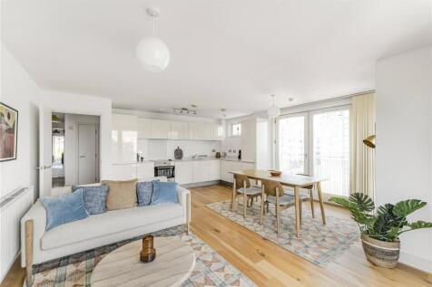 Reception/Kitchen