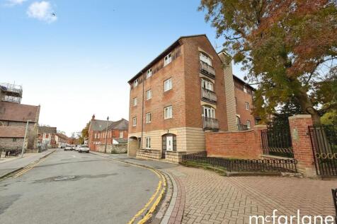 2 Bedroom Flat in SN1 2JD