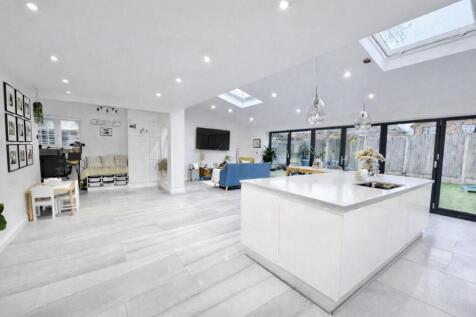 OPEN PLAN LOUNGE / KITCHEN / DINER / PLAYROOM