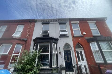 ** Zero Deposit Guarantee Available **
Available July three bedroom mid terrace Home located in the popular L7 area of Liverpool, this well presented three bedroom mid terrace property offers spacious