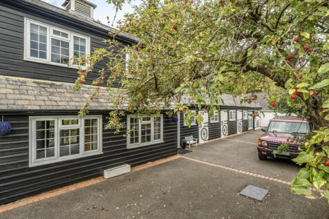 1357500-9-68d2cfb...