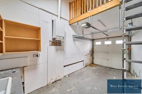 Side Garage Internal