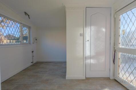 2a peterbourhg road -10.jpg