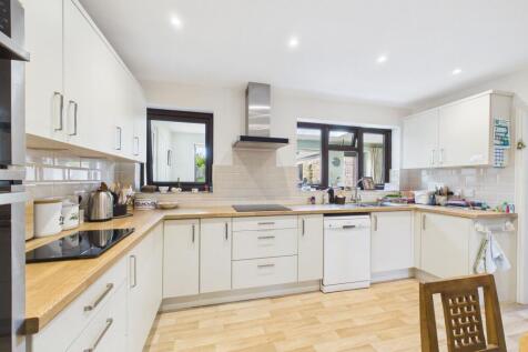 KITCHEN/ DINER