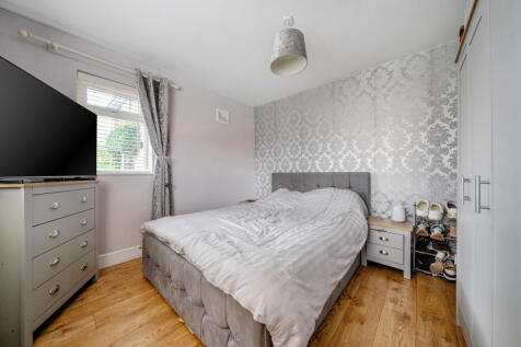 1347399-5-68b8a79...