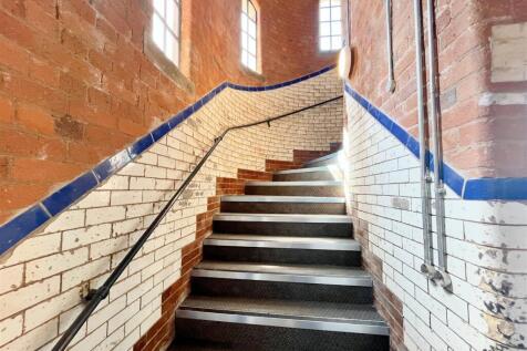 Staircase 2.jpg
