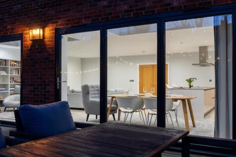 5 bed, 5 bath Detached in Sheffield - Photo 34