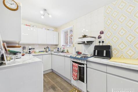 CAM05500G0-PR0118-STILL007 - Copy.jpg