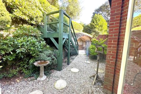 Rear lower level garden area.jpg