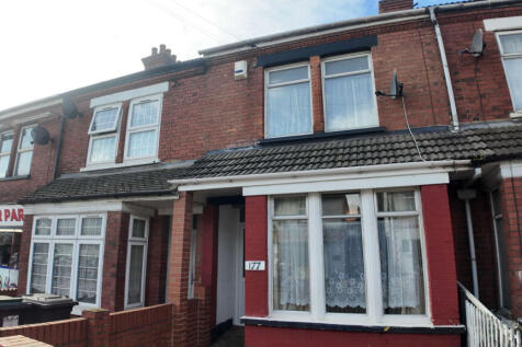 Large, Refurbished 3 bed 2 Bath terraced house wi