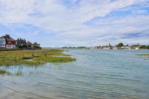 Harbour View Nearby.jpg