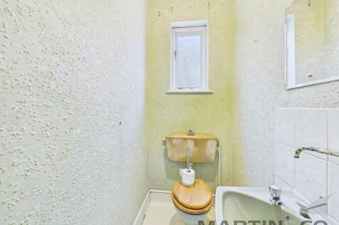 12a27415-CAM02697...