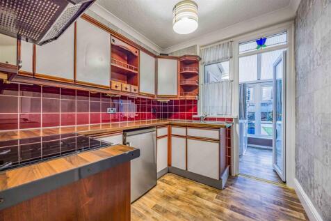 17 Madeira Road, Hilsea-Small-PorticoMarketing-Sol