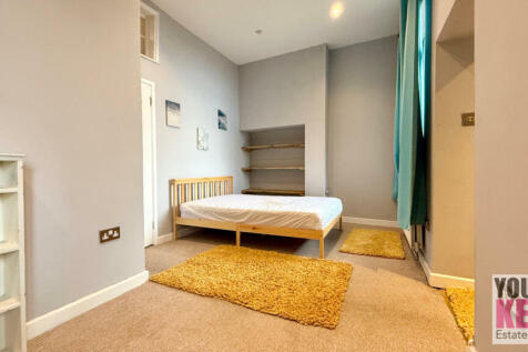 Folkestone estate agents, Your Key Move - Sandgate