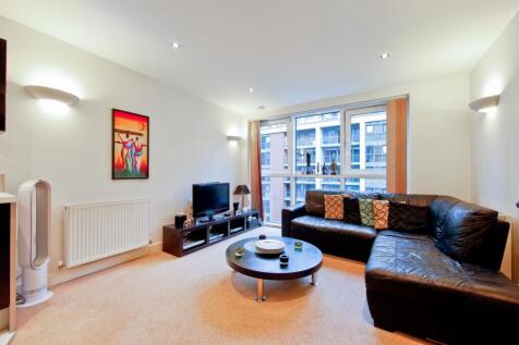 Situated on the 6th floor of a dock-side development, this bright and modern one bedroomed apartment is perfectly situated for swift access into the centre of Canary Wharf. The property comprises spac
