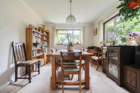 1300549-19-683709...