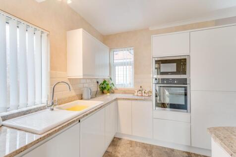 KITCHEN/DINER AND LIVING ROOM