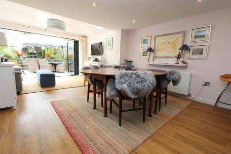 Living/Dining Area