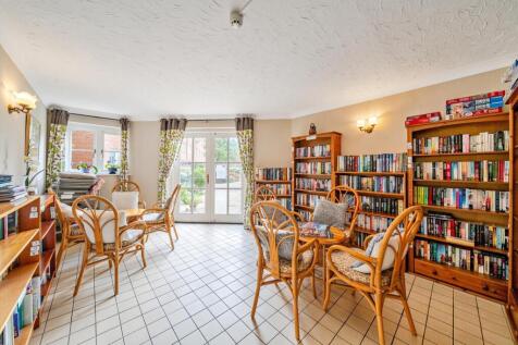 1371589-21-68f76c...