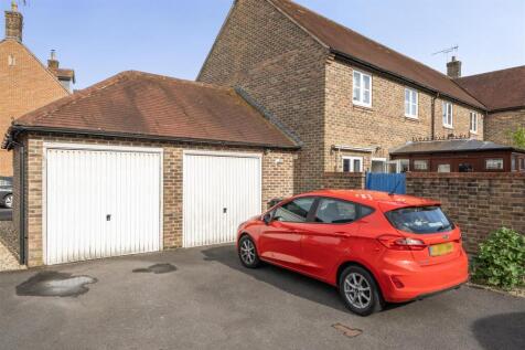 Garage/Parking