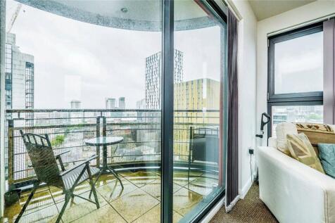 Balcony/City View