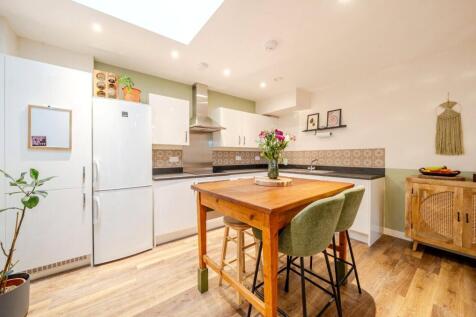 1375928-14-690b33...